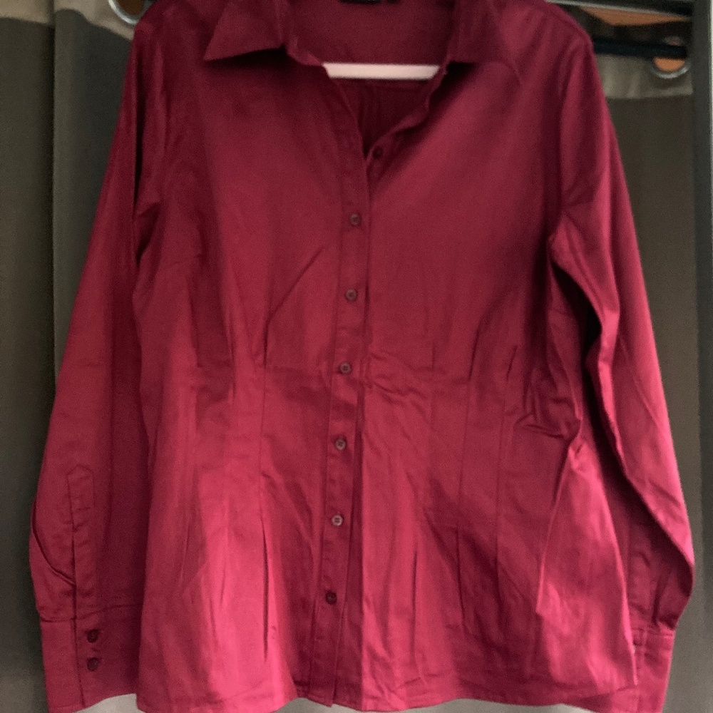 Classic Button-down Red Fitted Blouse XL